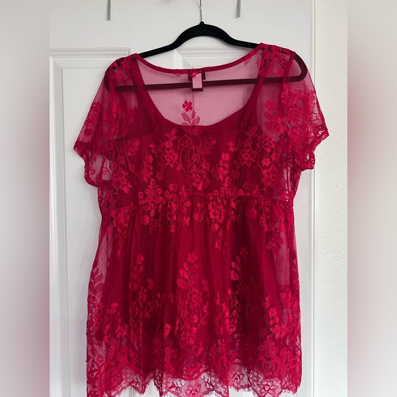 Torrid Holiday Lace Top with Matching Cami - Picture 4 of 5